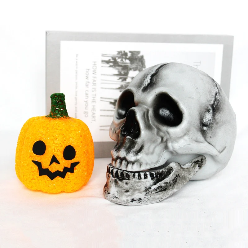 Dekoratives Halloween-Schädel- und Kürbis-Set Karnz