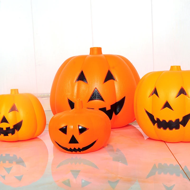 Dekorative Halloween-Kürbisse Karnz