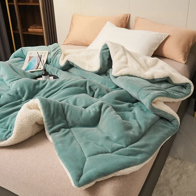 Karnz | SoftHug Luxus Fleece warme Decke