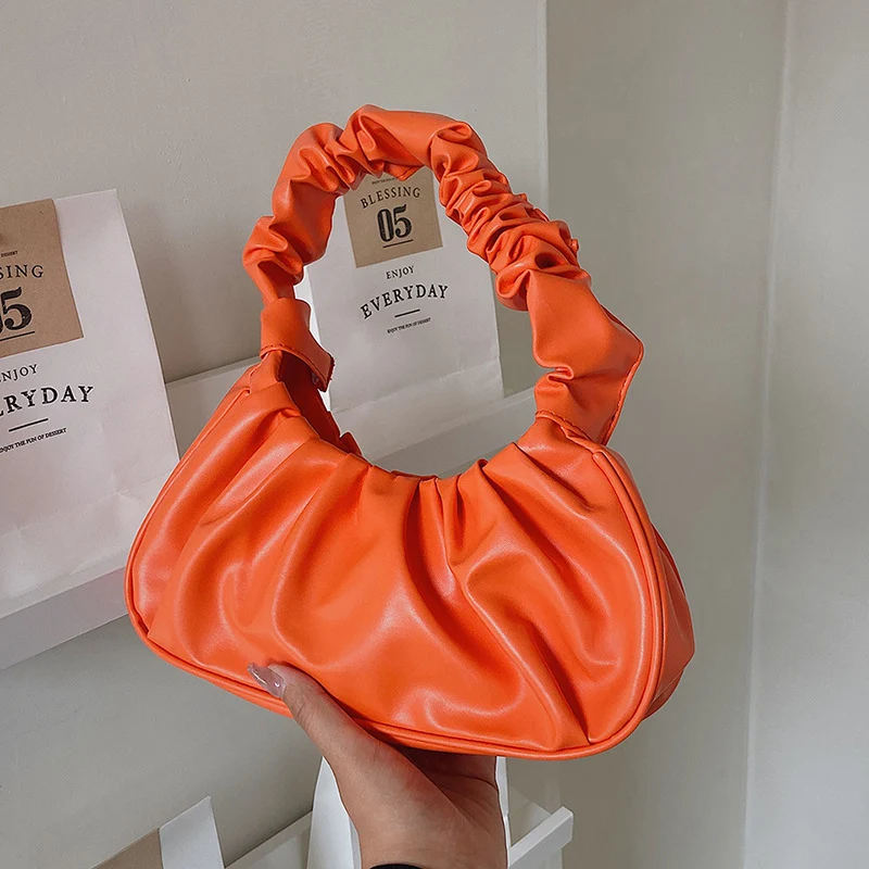 Lässige Beuteltasche Aus Veganem Leder Karnz