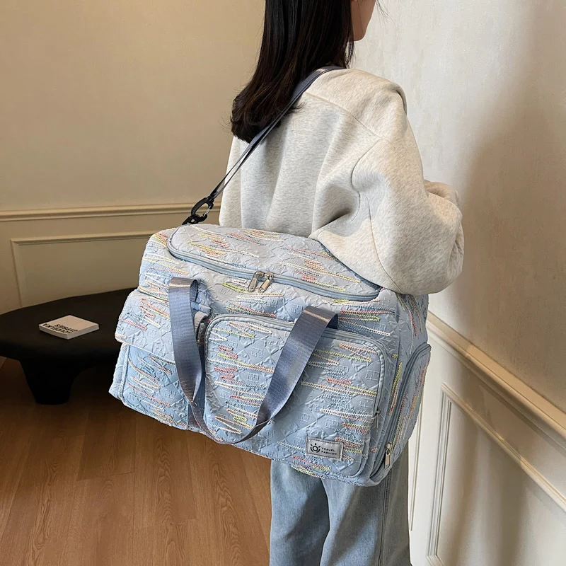 Bestickte Wochenend-Duffle Karnz