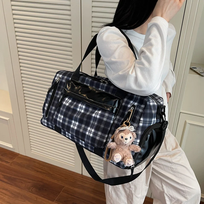 Schickes Karomuster Wochenend-Duffle Karnz