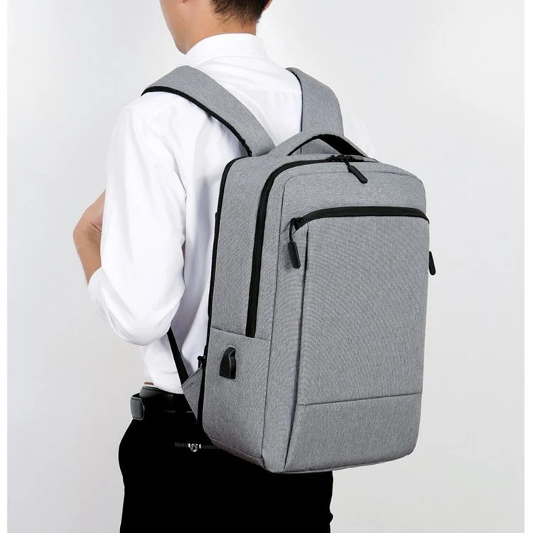 Vielseitiger USB-Lade-Rucksack Karnz