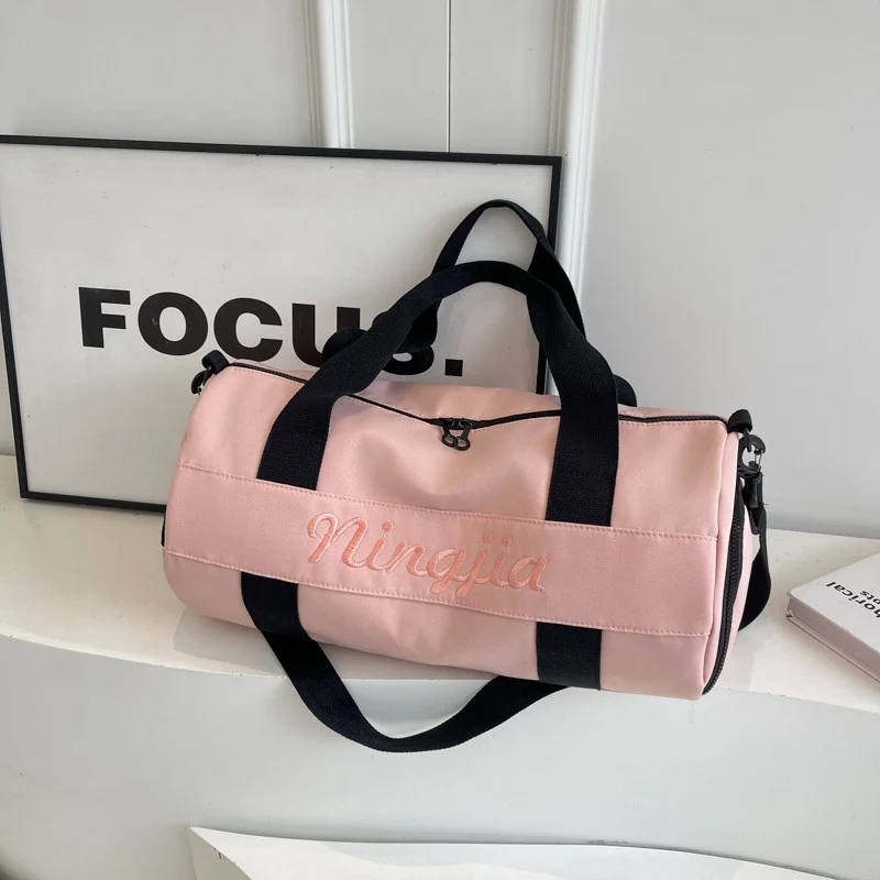 Stylische kompakte Sportduffel Karnz