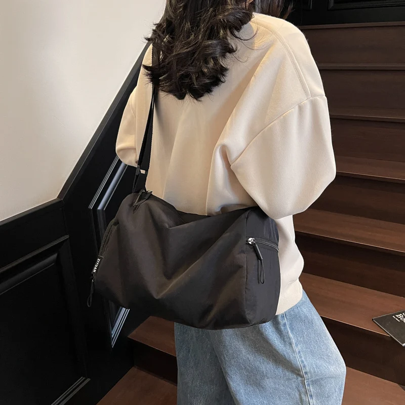 Stylische und funktionale Sport-Duffle-Tasche Karnz