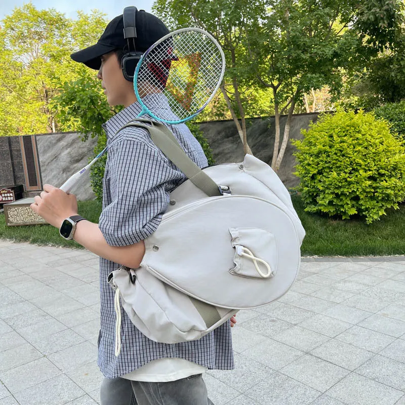 Geräumige vielseitige Sport-Duffel-Tasche Karnz
