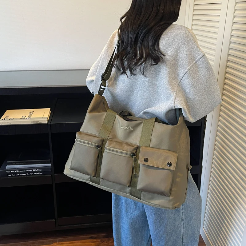 Geräumige Mehrkompartiment-Gym-Duffel-Tasche Karnz