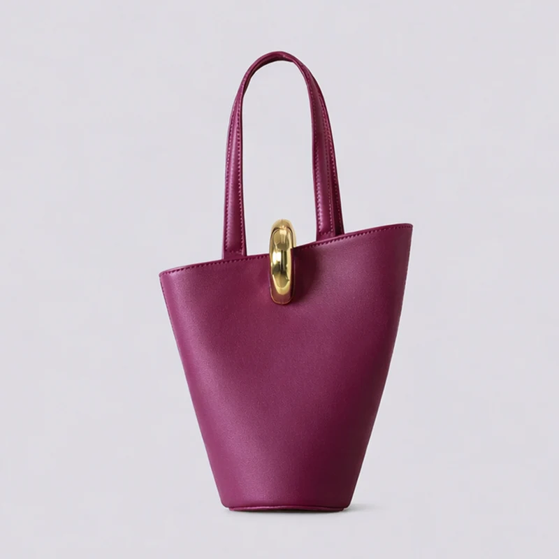 Schlanke moderne Handtasche