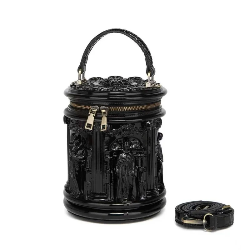 Skulpturaler Henkel-Eimer-Tasche
