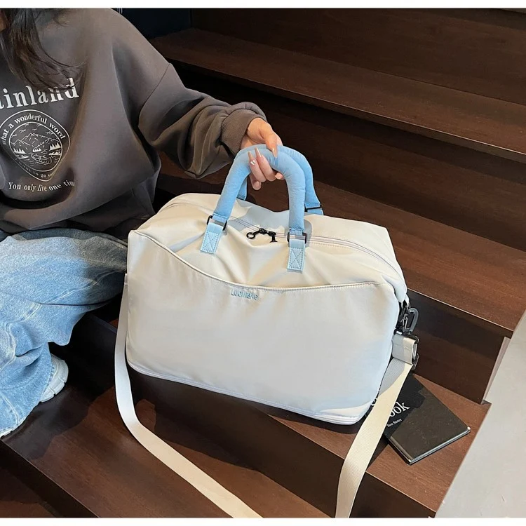 Minimalistischer Reise-Duffelbag Karnz