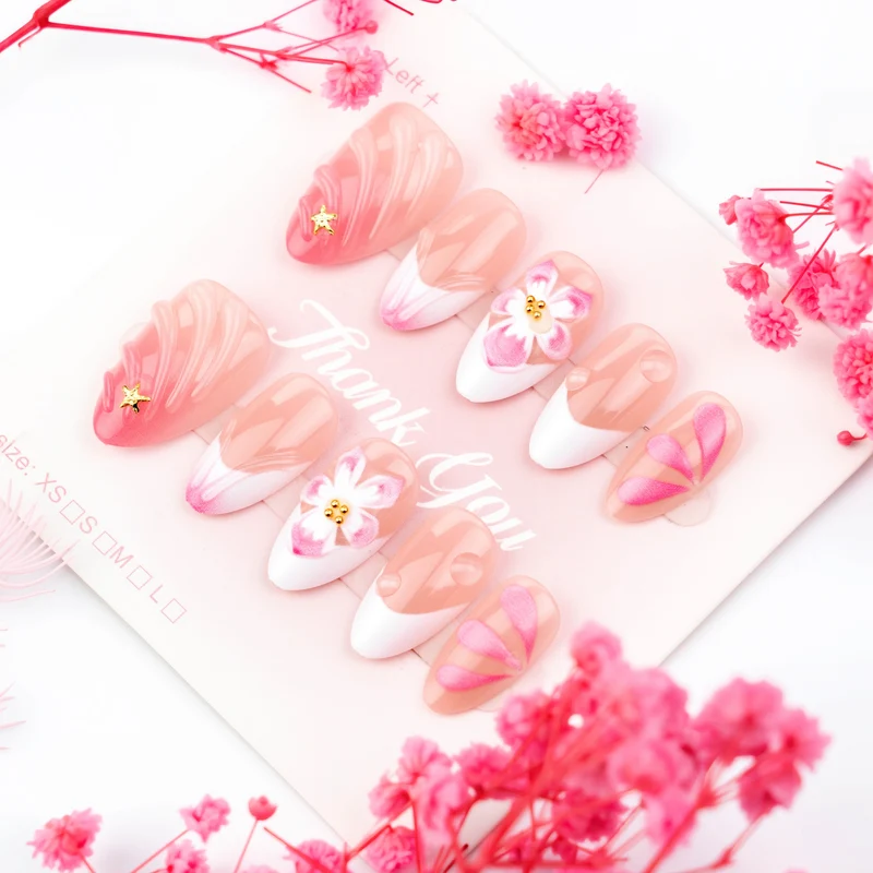 Floral Eleganz Press-On Nagelkunst Set Karnz