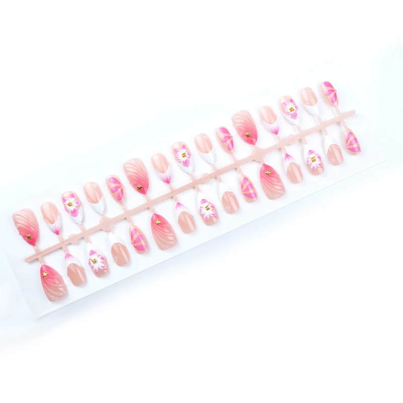 Floral Eleganz Press-On Nagelkunst Set Karnz