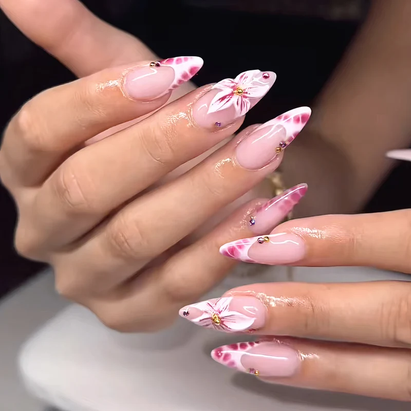 Floral Design Stiletto Press-On Nägel Karnz