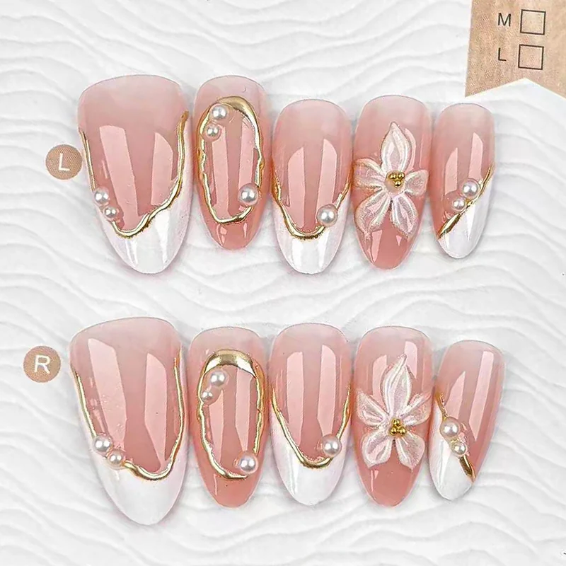 Blumen- und Perlen-verziertes Press-On Nageldesign Set Karnz