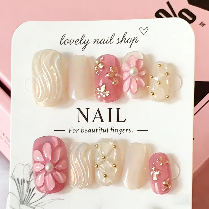 Florales Akzent Künstlerisches Press-On Nagelset Karnz