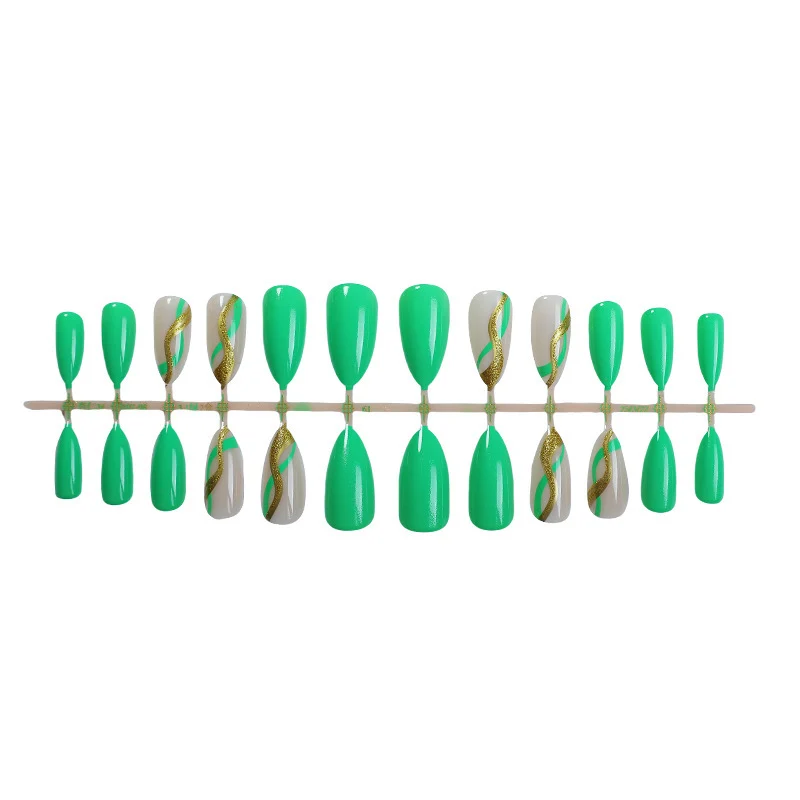 Eleganter Stiletto Press-On Nail Set Karnz
