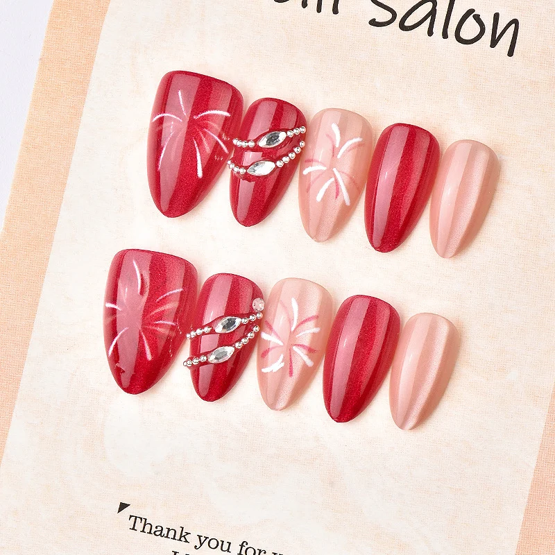 Elegantes Press-On Nagelkunstset mit Strassakzenten Karnz