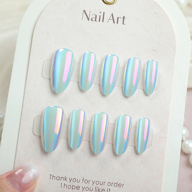 Elegantes Press-On-Nagelkunstset mit irisierendem Finish Karnz