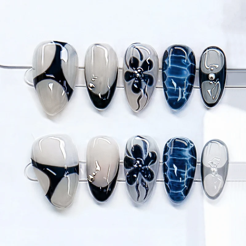 Elegantes Press-On-Nagelkunst-Set mit kreativem Design Karnz