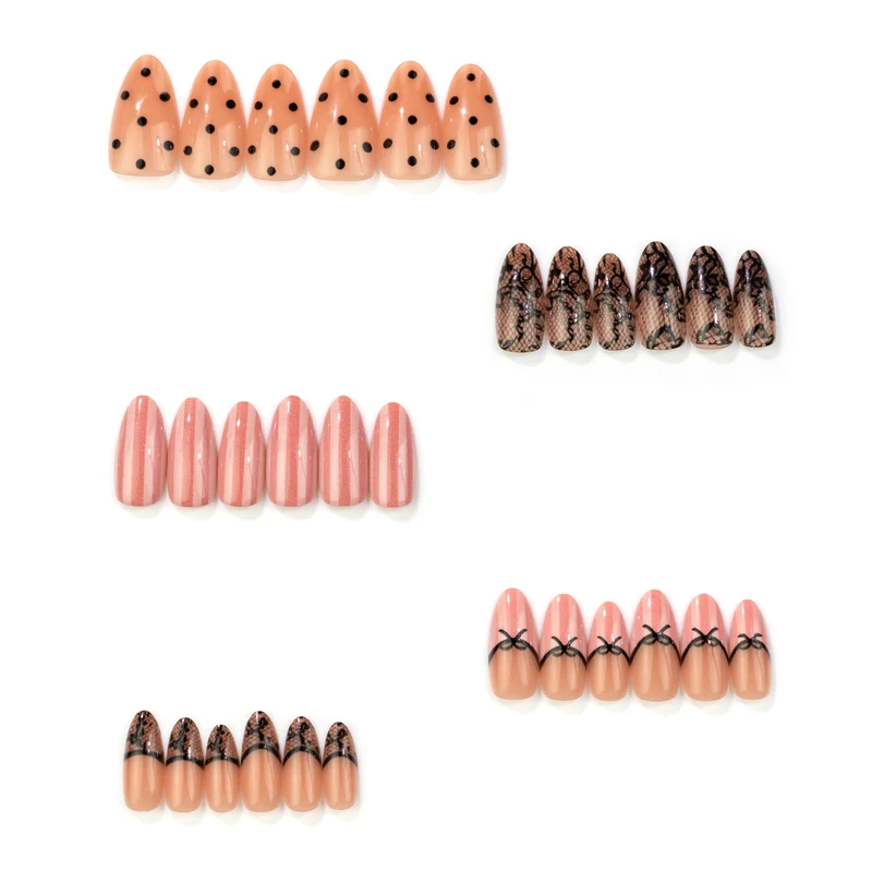 Elegantes von Spitze inspiriertes Press-On-Nagelset Karnz