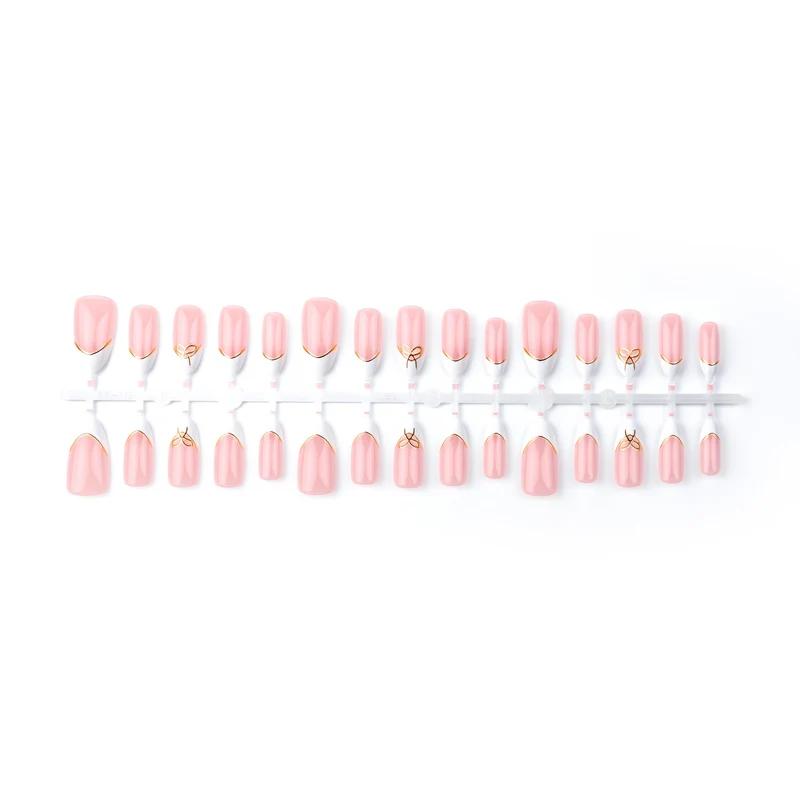 Elegantes French Tip Press-On Nagelkunstset mit goldenen Akzenten Karnz