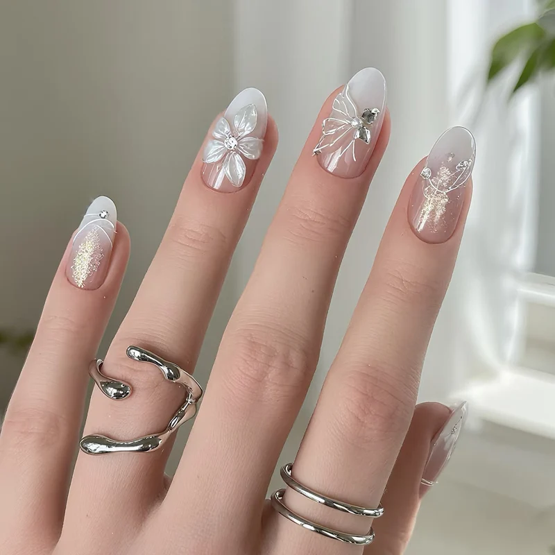 Elegante Blumen Press-On Nagelset Karnz 1790636554