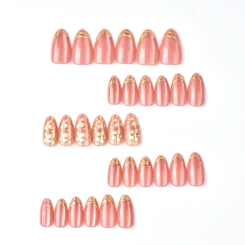 Elegantes blumeninspiriertes Press-On Nagelkunstset Karnz