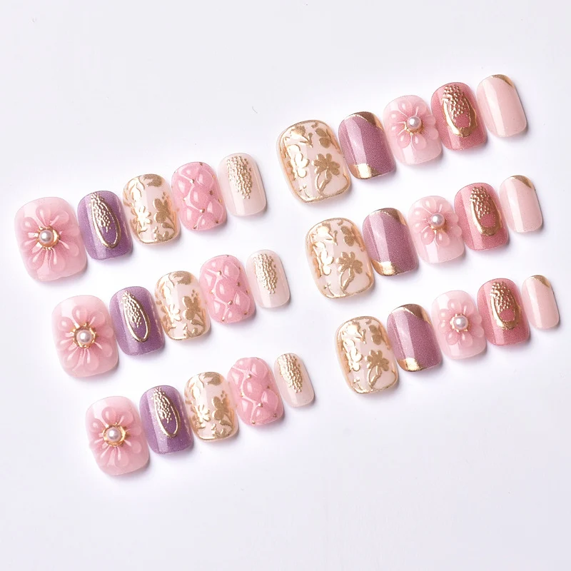 Elegantes florales dekoratives aufklebe Nagelkunst Set Karnz
