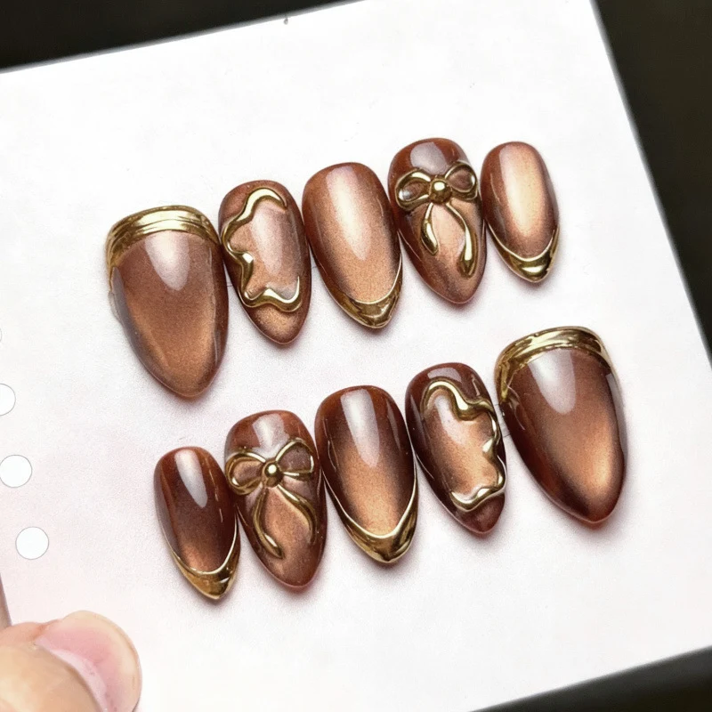 Dekoratives Press-On Nagelkunst Set Karnz