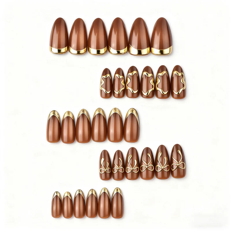 Dekoratives Press-On Nagelkunst Set Karnz