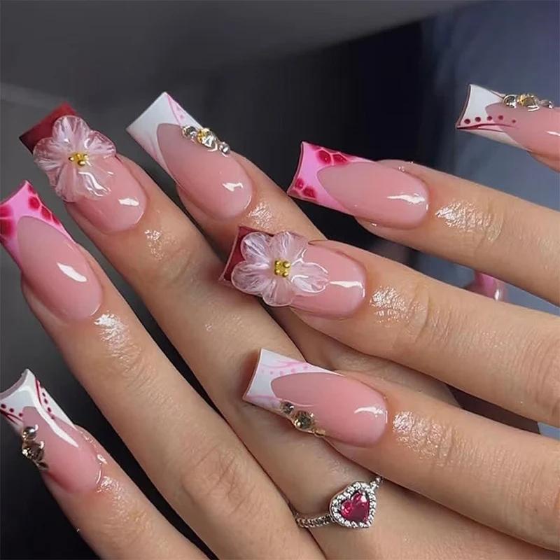 Dekoratives florales Press-On Nagelkunstset Karnz