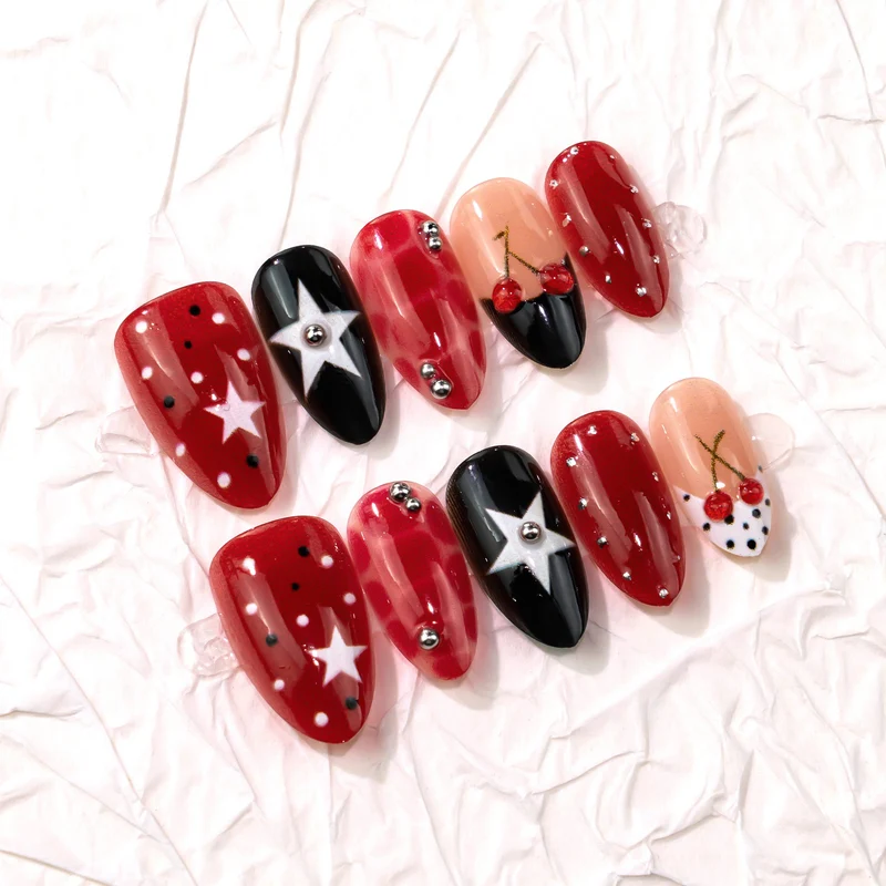 Kreatives Nagelkunstdesign Karnz