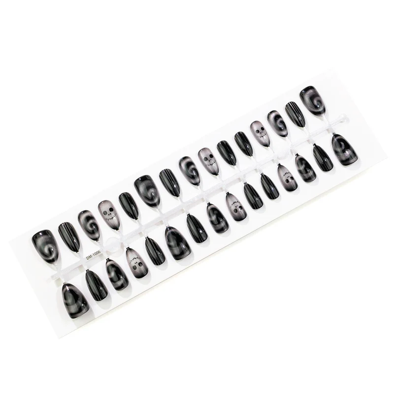 Kreatives Halloween-Themen Press-On Nagelkunstset Karnz