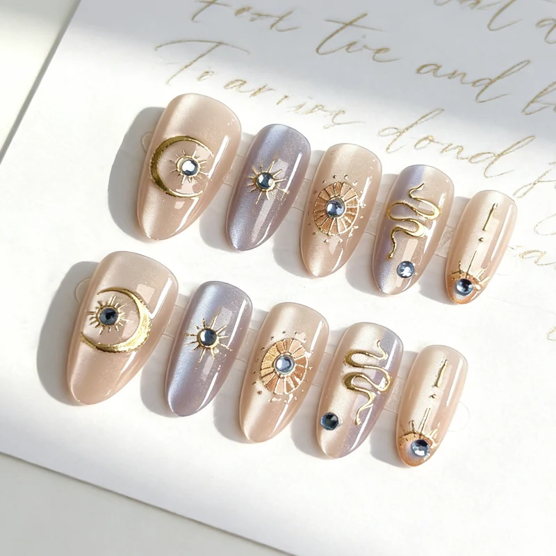 Himmlisch inspiriertes Press-On-Nagelkunst-Set Karnz
