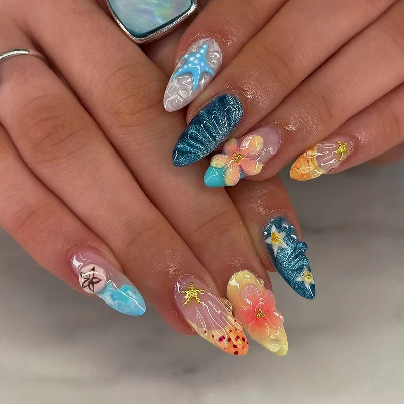 Strand-inspirierte Press-On Nagelkunst Karnz