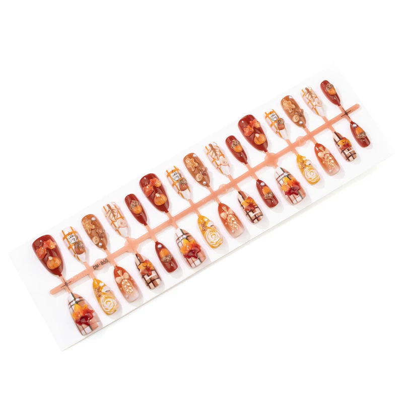 Herbstlich inspiriertes dekoratives Press-On Nagelkunst Set Karnz