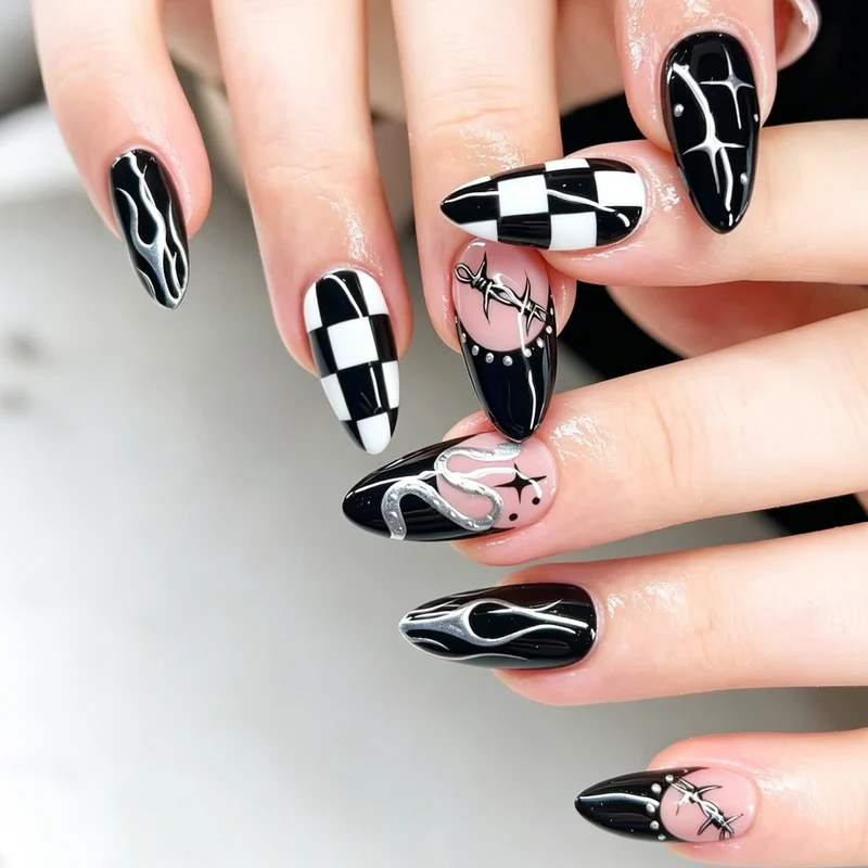 Künstlerisches Stiletto Press-On Nagelkunstset mit Schachbrettmuster und Flammen Karnz