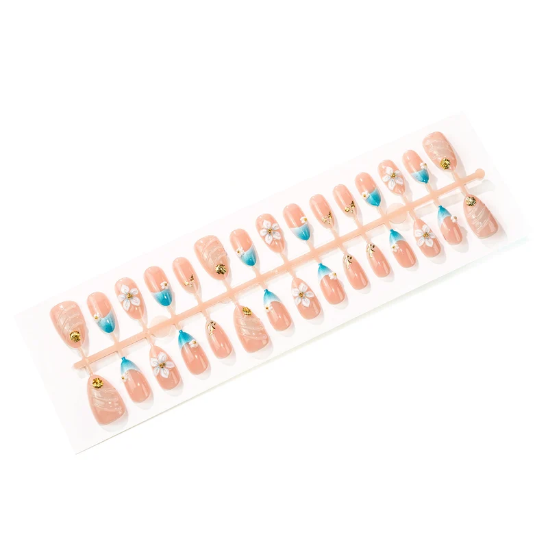 Künstlerisches Muscheln-inspiriertes Nagelset Karnz