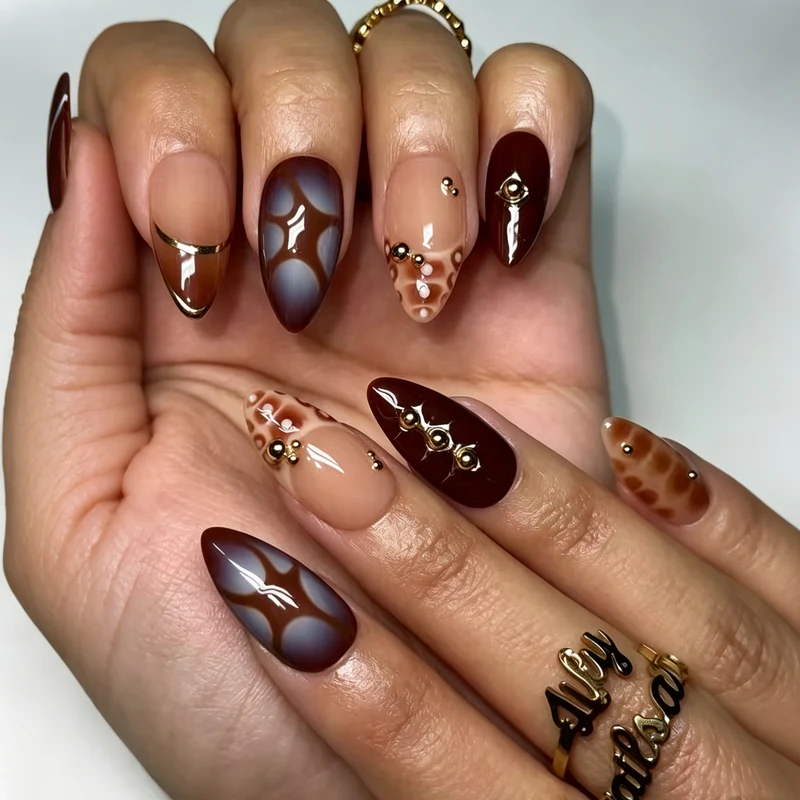 Künstlerischer Luxus Press-On Nagelkunst Karnz