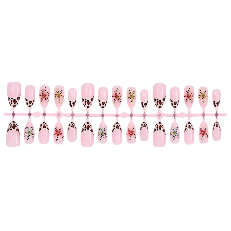 Künstlerisches Leoparden- und Blumen-Press-On-Nagelkunst-Set Karnz