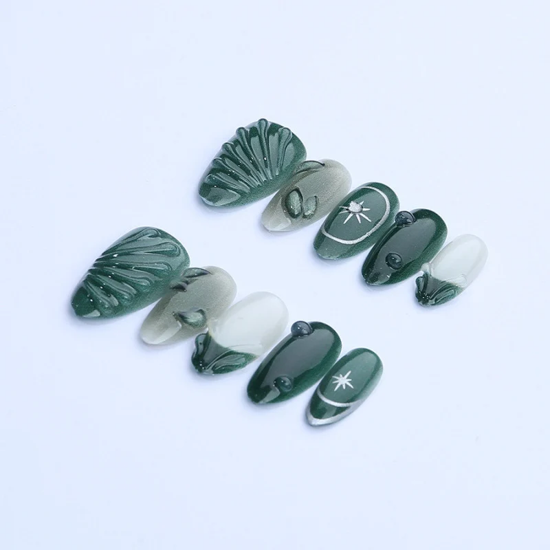 Künstlerisches Blatt-verziertes Press-On Nagelkunst-Set Karnz