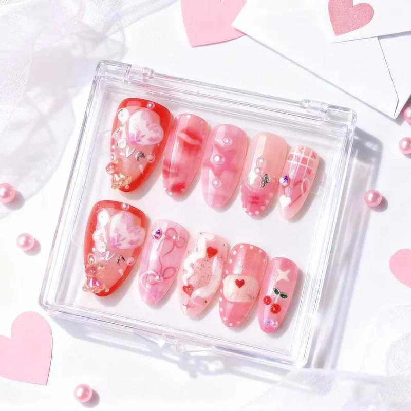 Künstlerisches Herz-Themen Press-On Nagelkunst Set Karnz