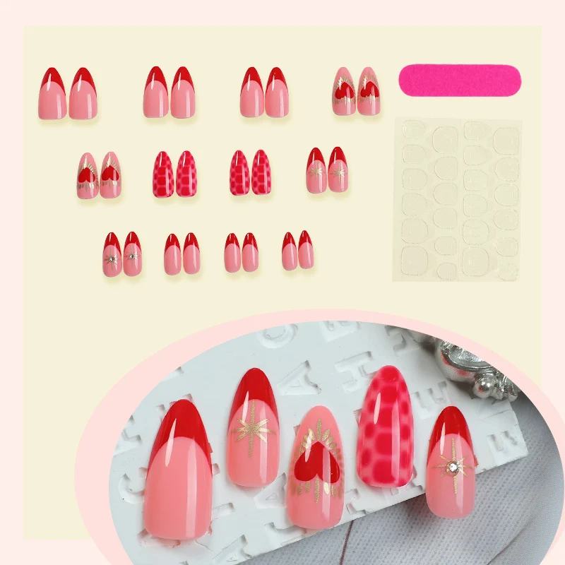 Künstlerisches Herz-inspiriertes Press-On Nagelkunst Set Karnz