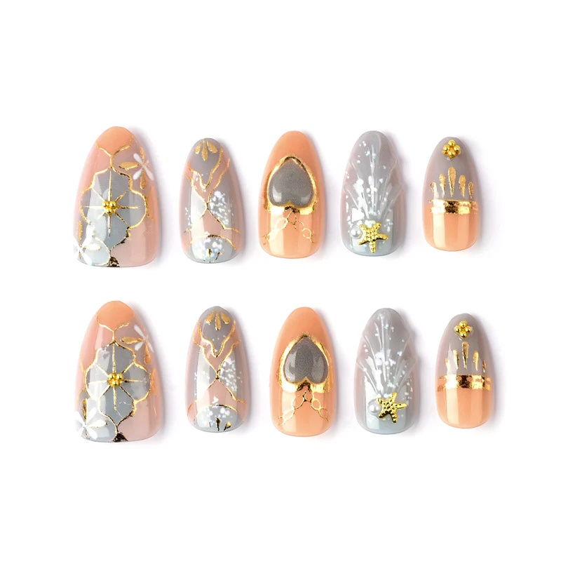 Künstlerische Herz-inspirierte Press-on Nagelkunst Karnz