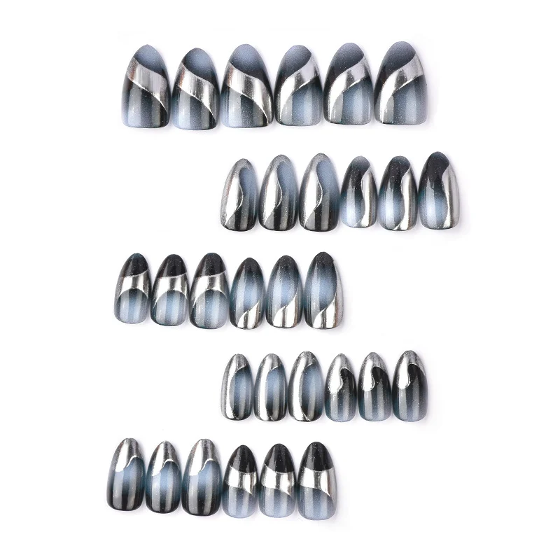 Künstlerisches Glam Nageldesign Karnz