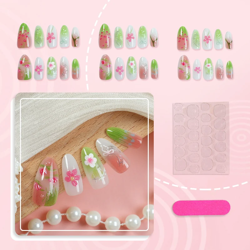Künstlerische florale Nagelspitzen Karnz