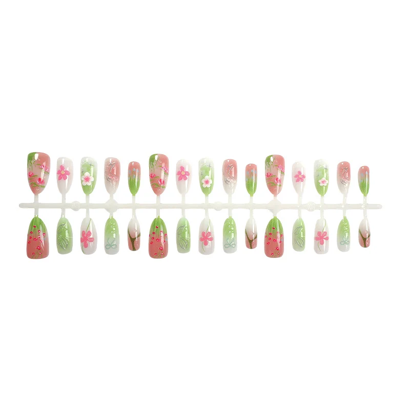 Künstlerische florale Nagelspitzen Karnz