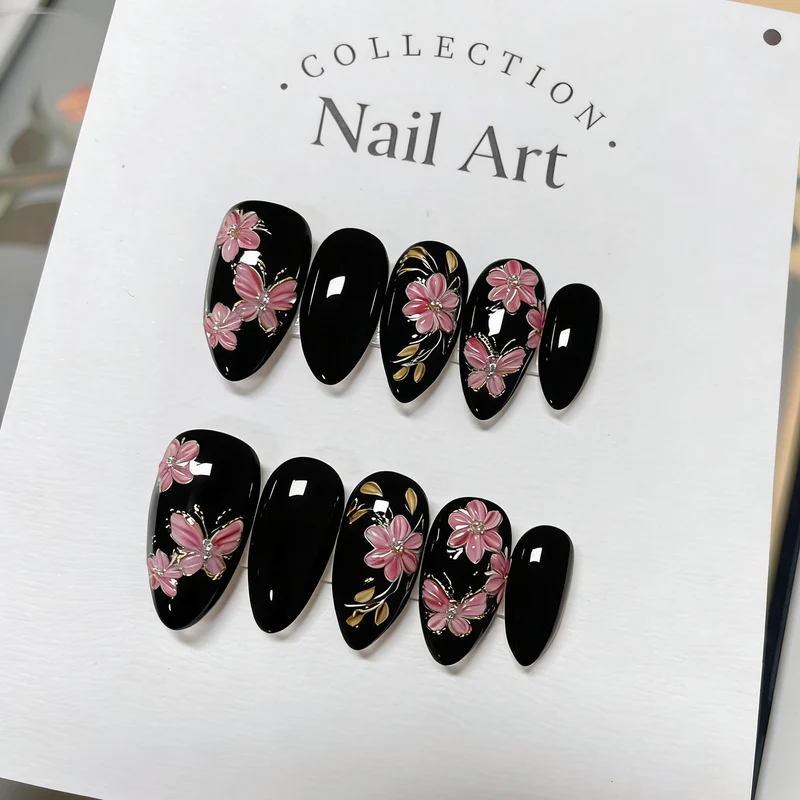 Künstlerische floral-verzierte Press-On Nagelkunst Karnz