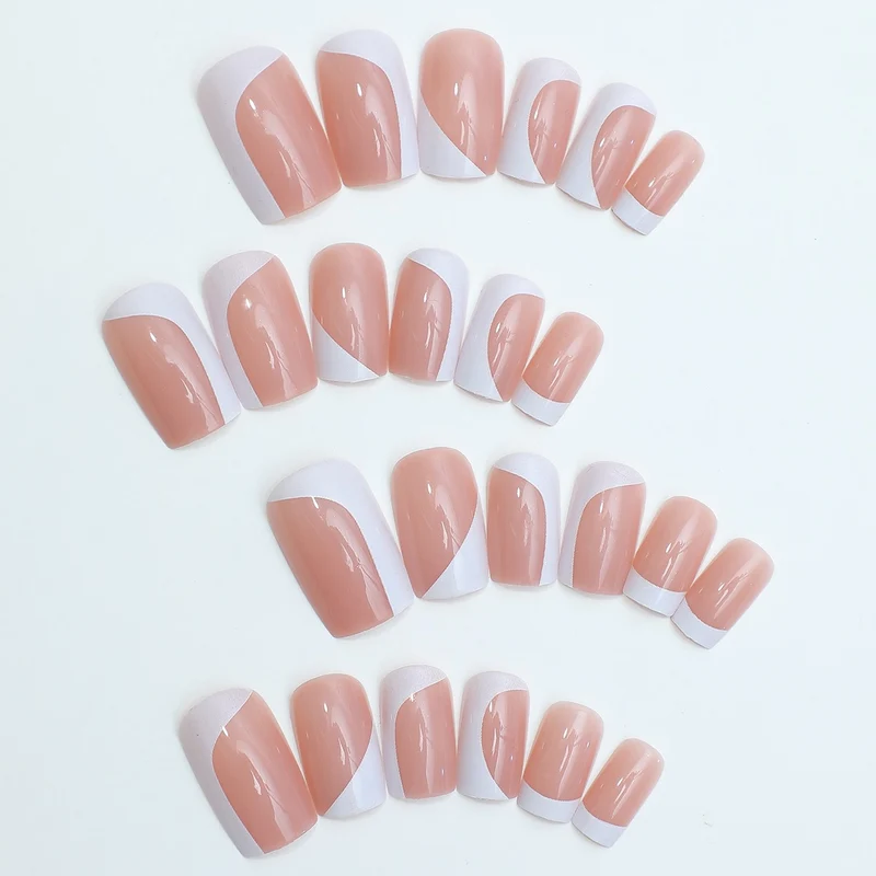 Kunstnail Set mit eleganten French-Spitzen Karnz