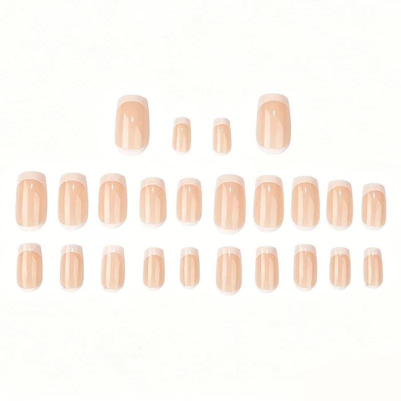 Kunstnagelset mit stilvollem French-Design und elegantem Glanz Karnz